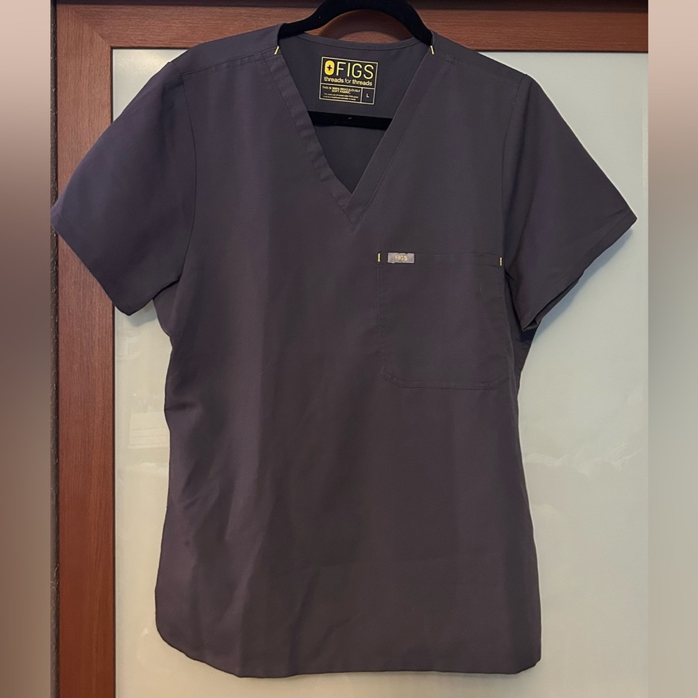 HTF old school figs large Catarina women’s scrub top in charcoal gray L